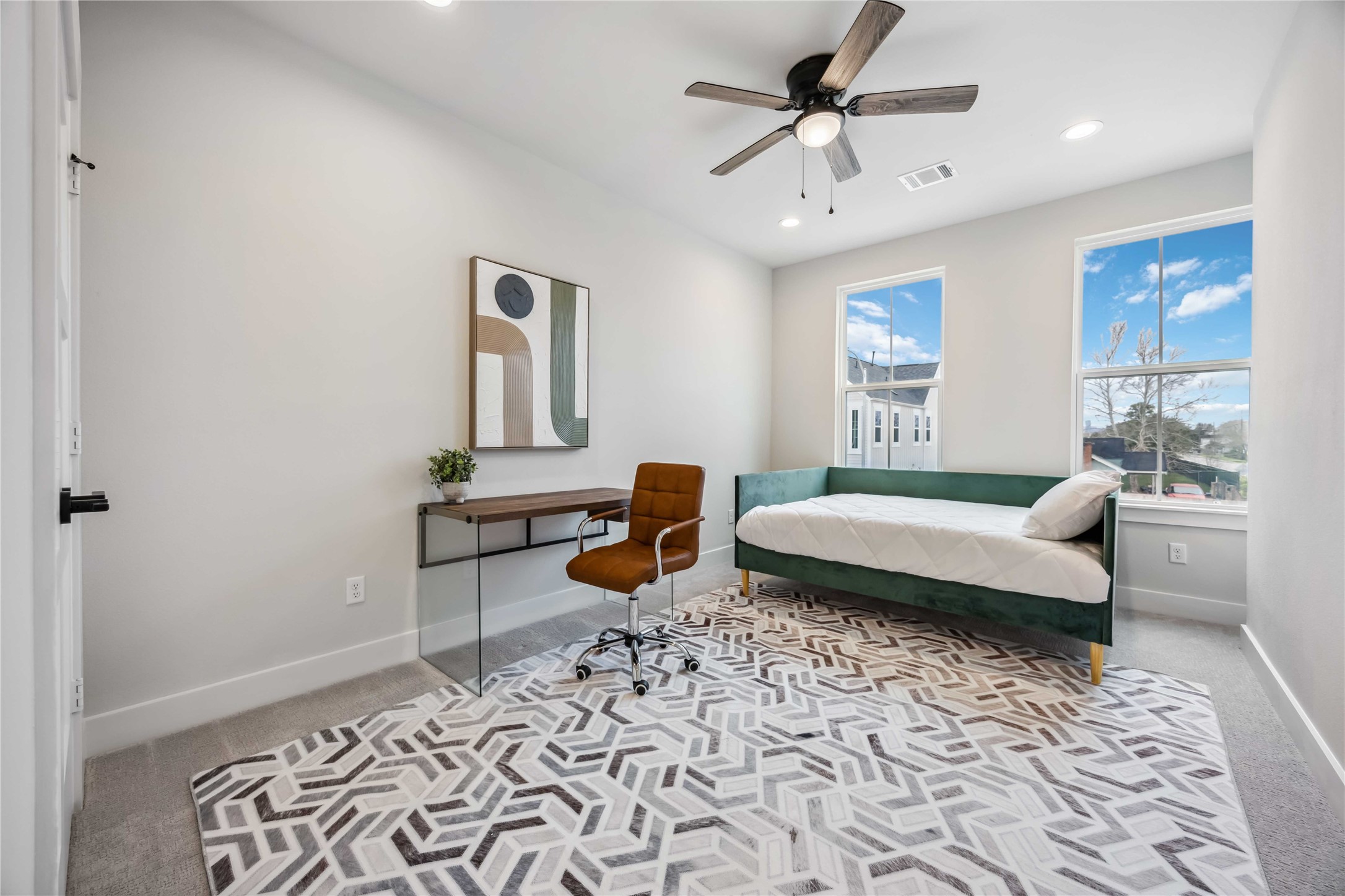 303 Charlock Street Houston, TX 77022 - Photo 12 of 33