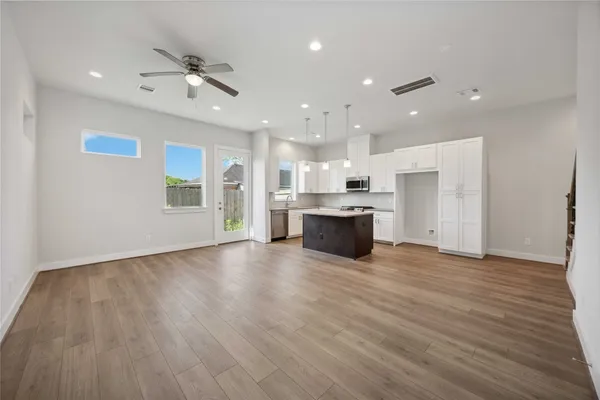 $2,450 | 303 Charlock Street, Houston, TX 77022