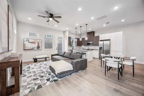 $2,450 | 303 Charlock Street, Houston, TX 77022