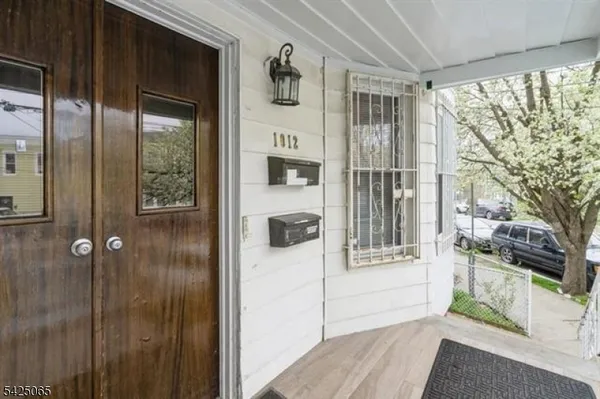 $2,750 | 1012 Paterson Plank Road, North Bergen, NJ 07047