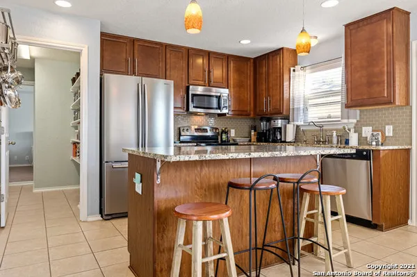 $1,695 | 8722 Gavel Gate, Converse, TX 78109