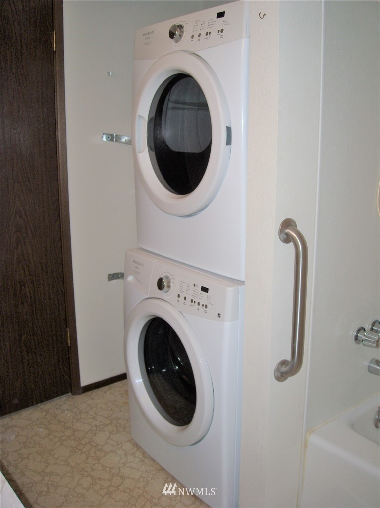 1010 Perry Avenue, Unit 103 Bremerton, WA 98310 - Photo 12 of 21 Gallery Image 12