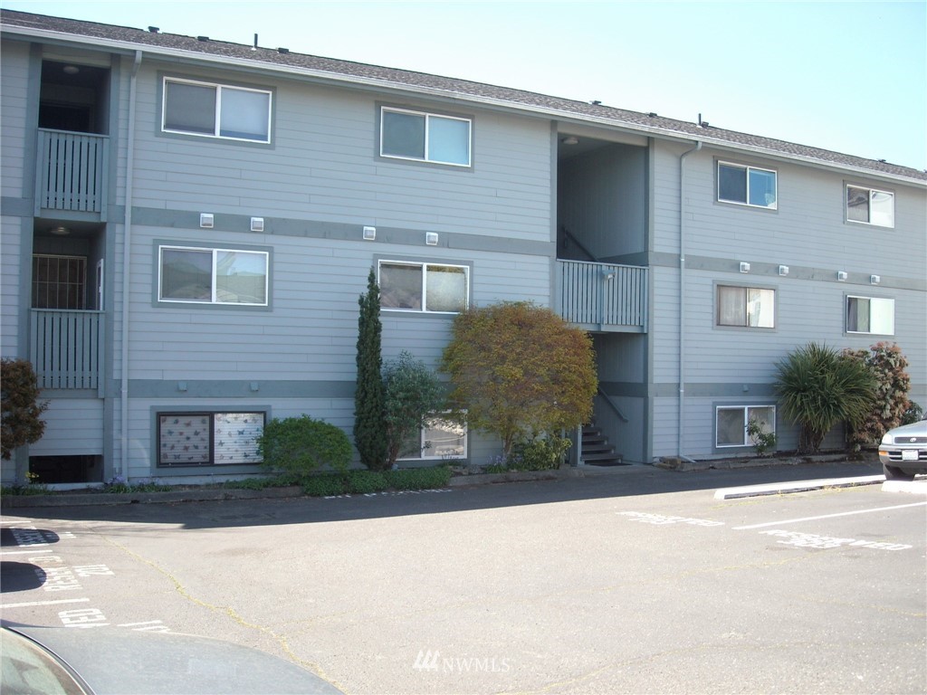 1010 Perry Avenue, Unit 103 Bremerton, WA 98310 - Photo 3 of 21 Gallery Image 3