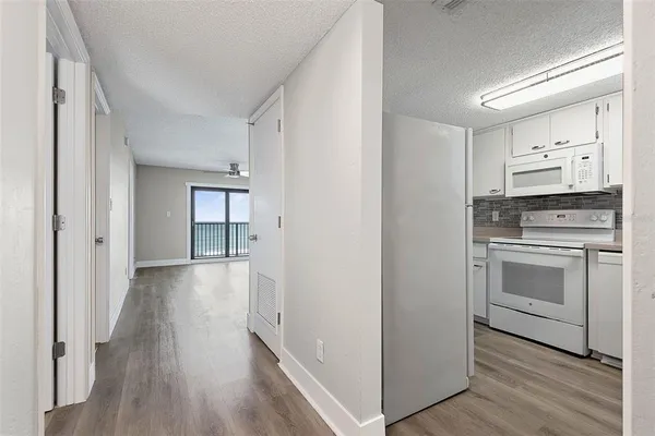 $273,000 | 3100 Ocean Shore Boulevard, Unit 405, Ormond Beach, FL 32176