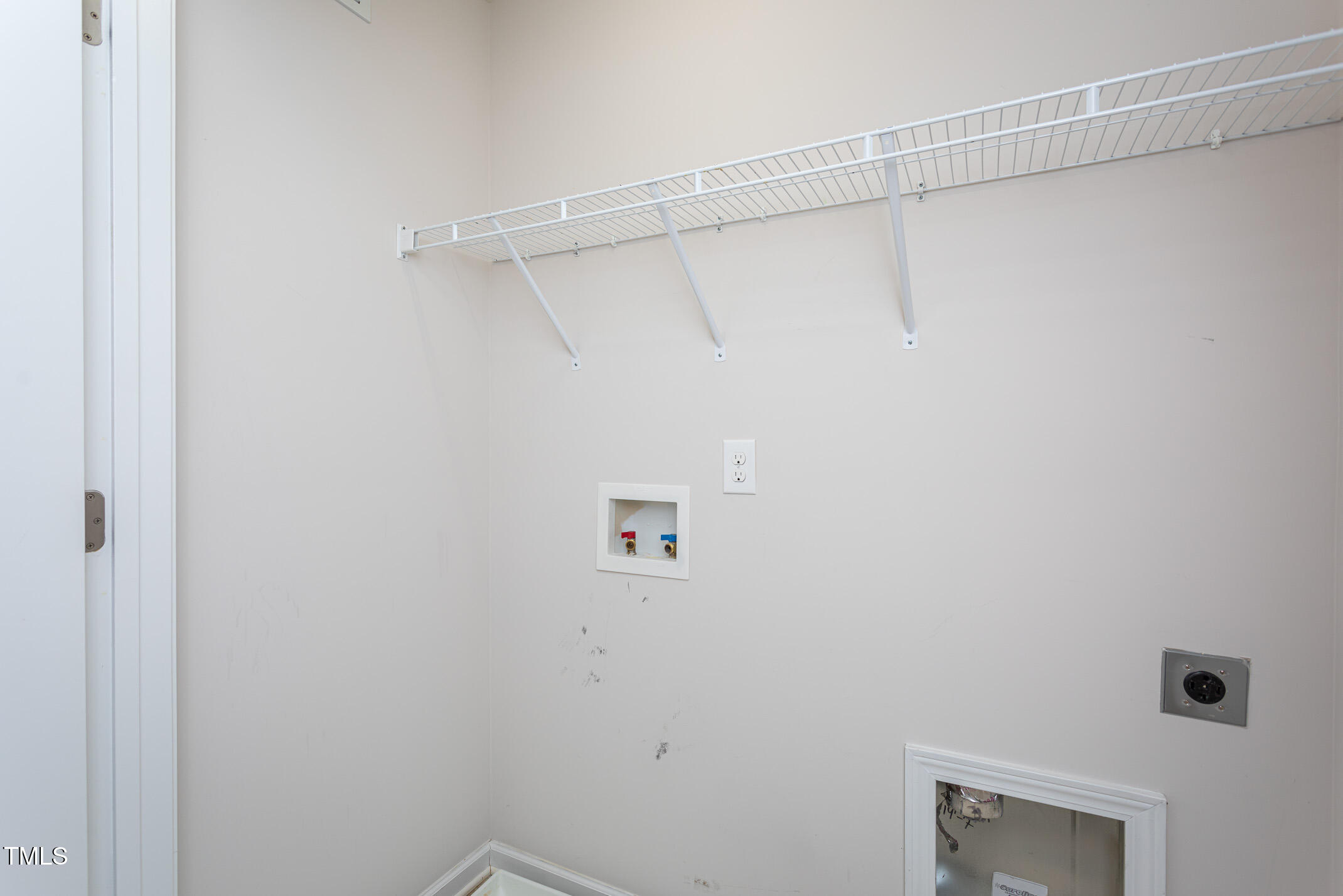 14312 Foxcroft Road Raleigh, NC 27614 - Photo 17 of 31 Laundry area