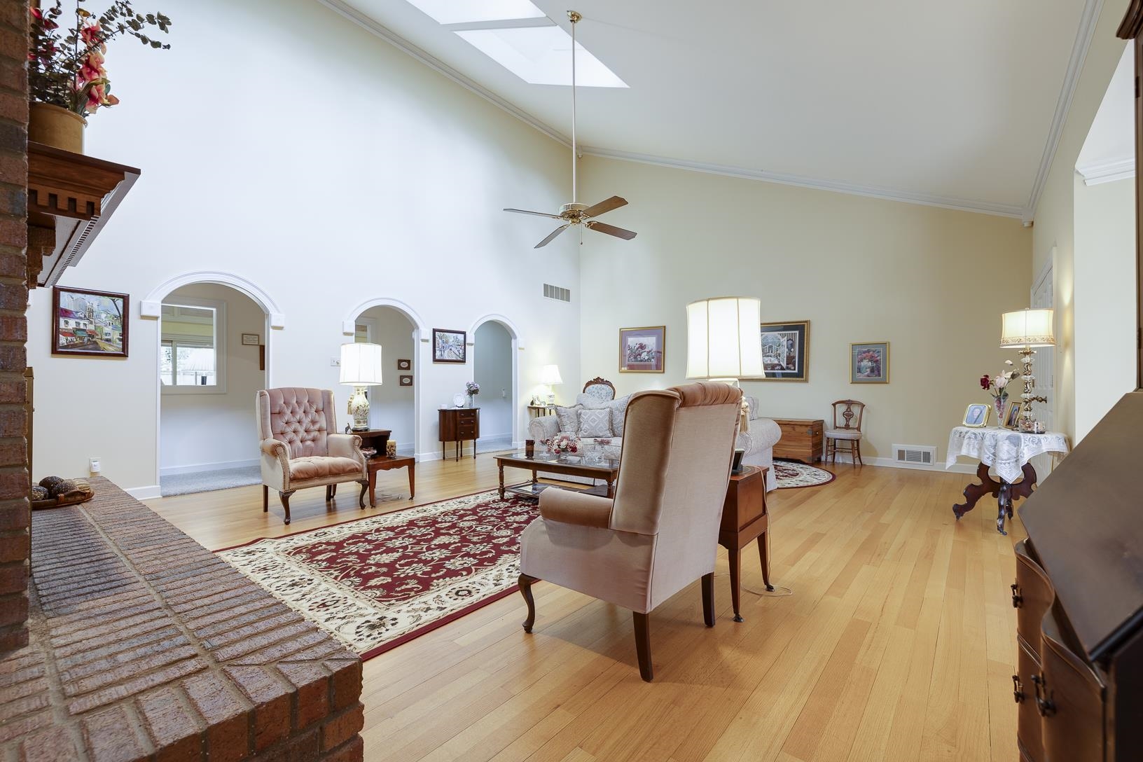2017 Kirby Road Memphis, TN 38119 - Photo 8 of 22 Gallery Image 8