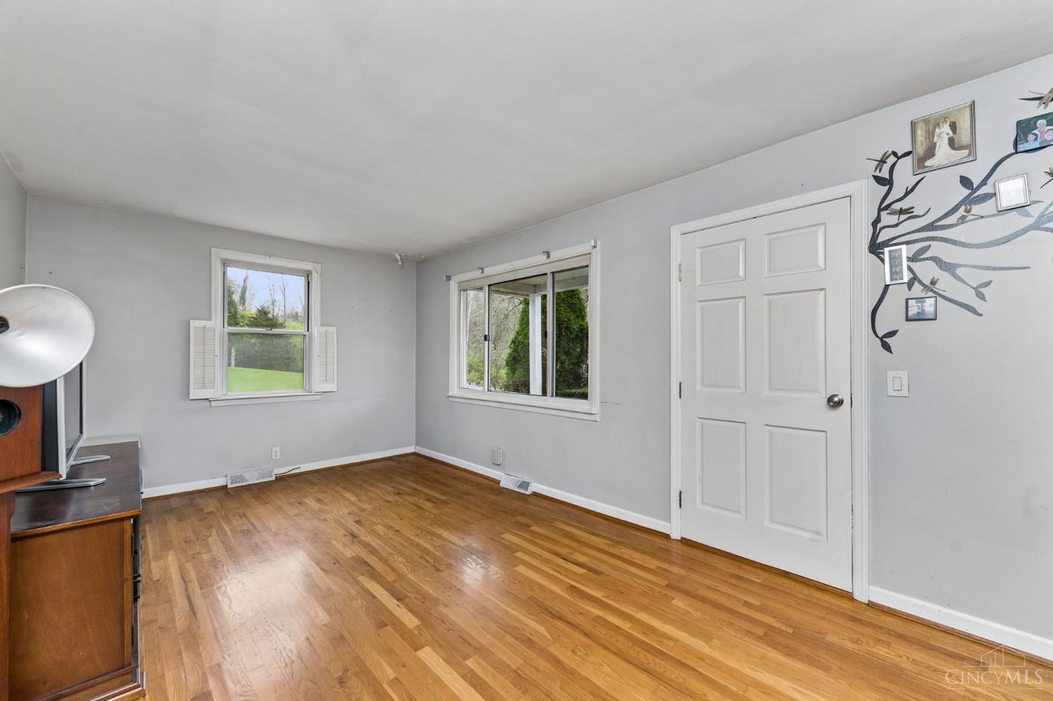 7734 Forest Road Cincinnati, OH 45255 - Photo 6 of 38 Gallery Image 6