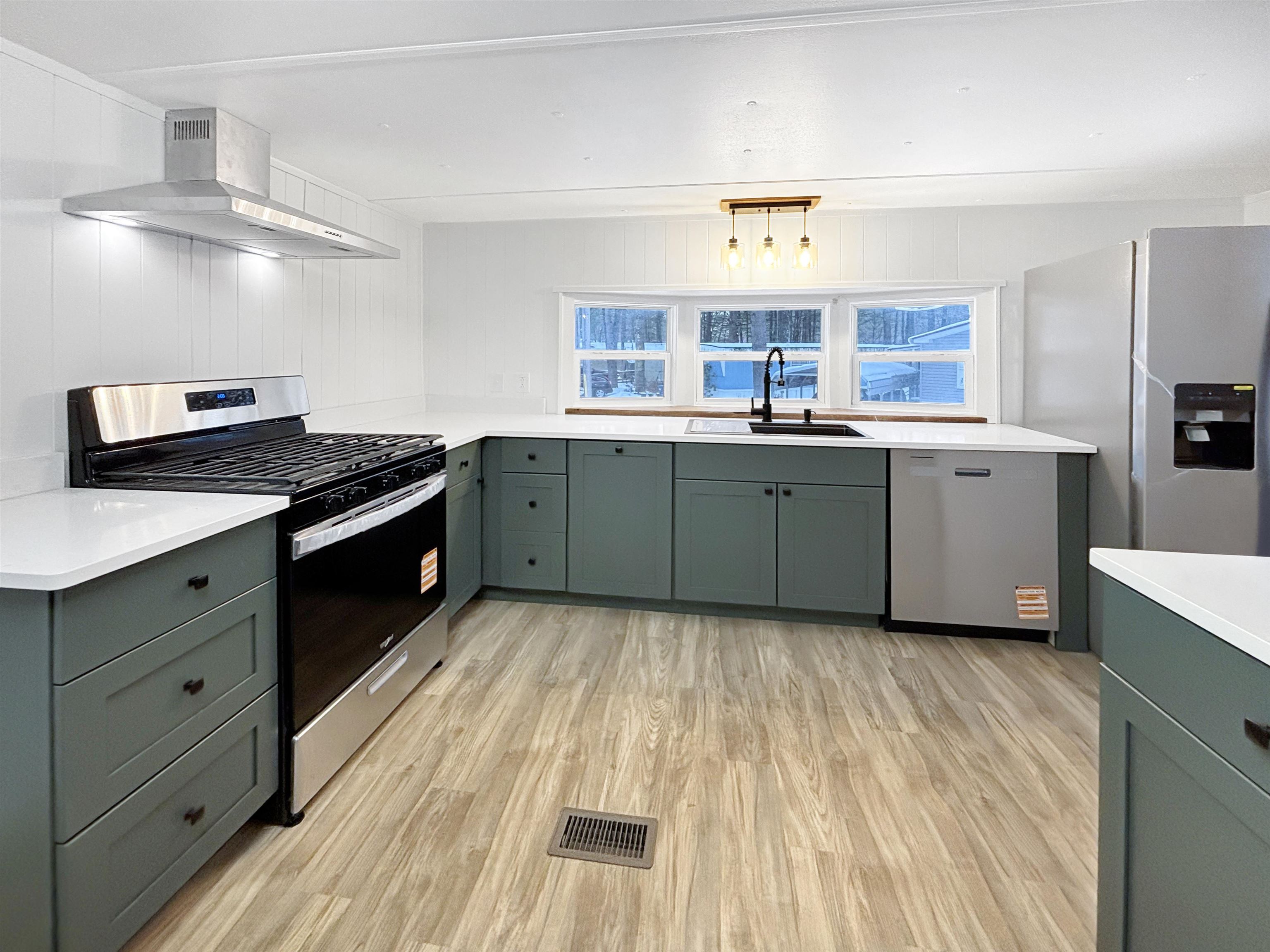 30 Partridge Lane Milton, VT 05468 - Photo 4 of 16