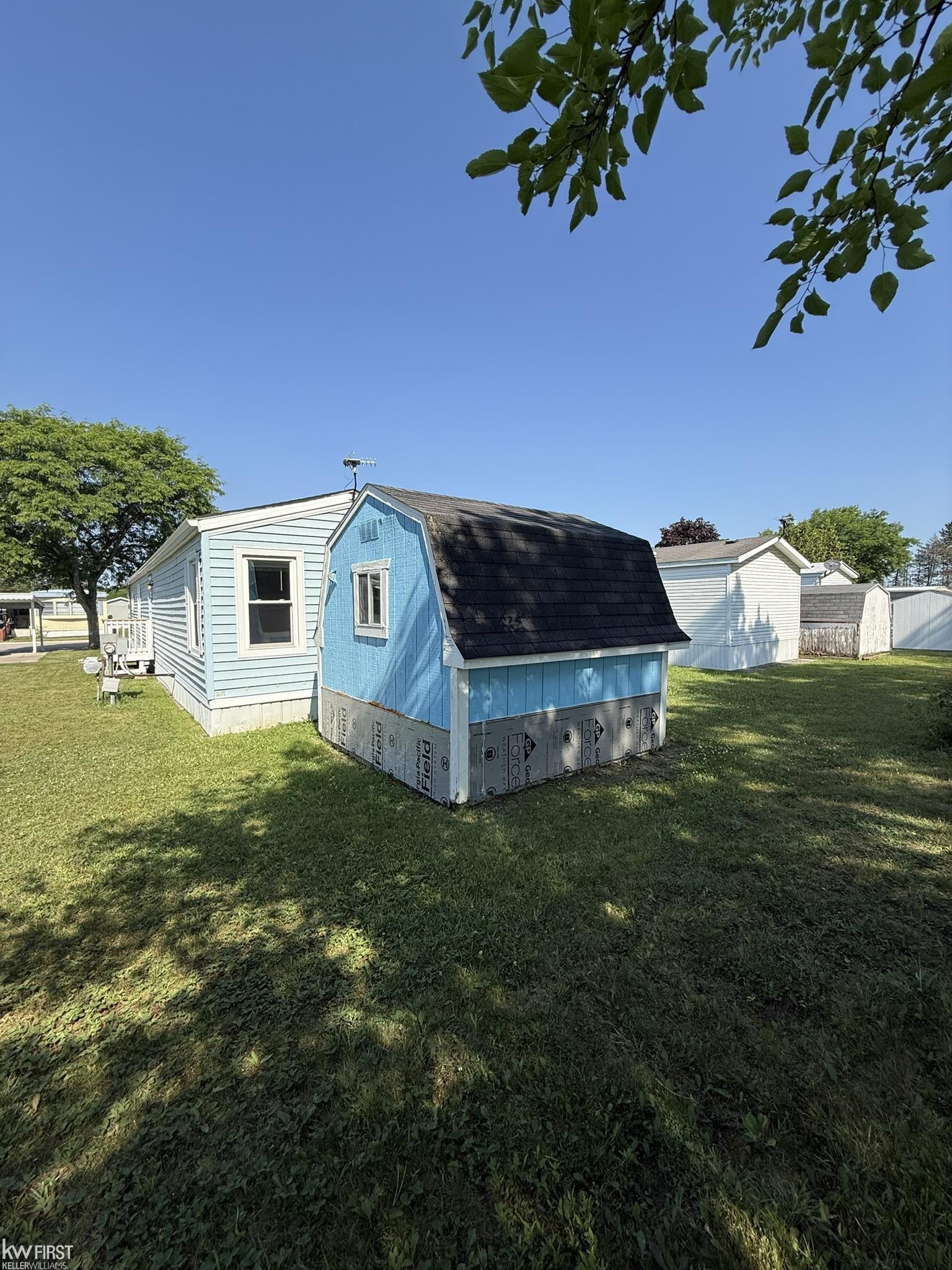 11 Peach Tree Drive Davison, MI 48423 - Photo 20 of 20 50213980-81797ba4-3789-4c71-9cf2-b086907668f0.JPG