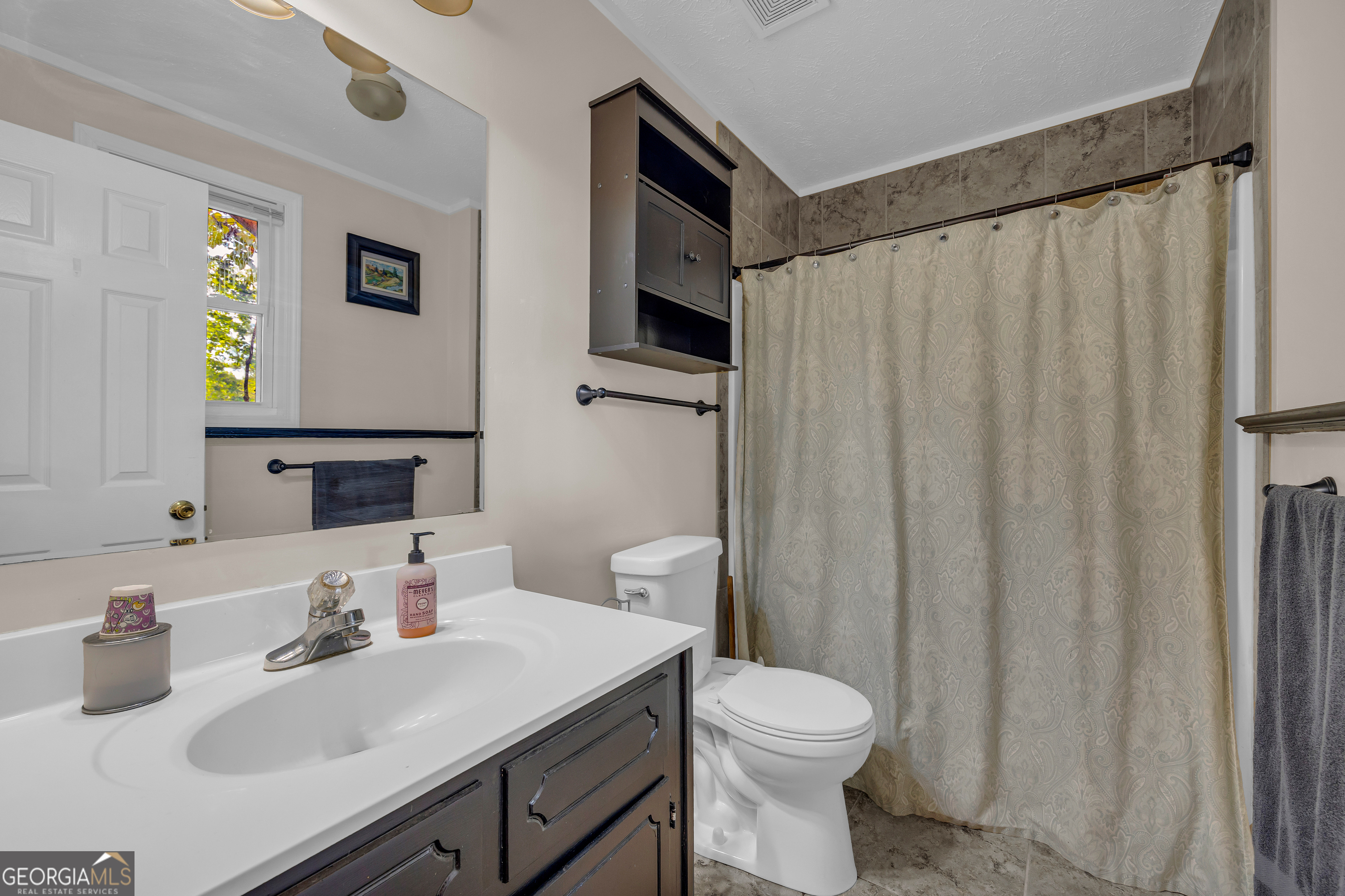 120 Breezy Point Hartwell, GA 30643 - Photo 18 of 74