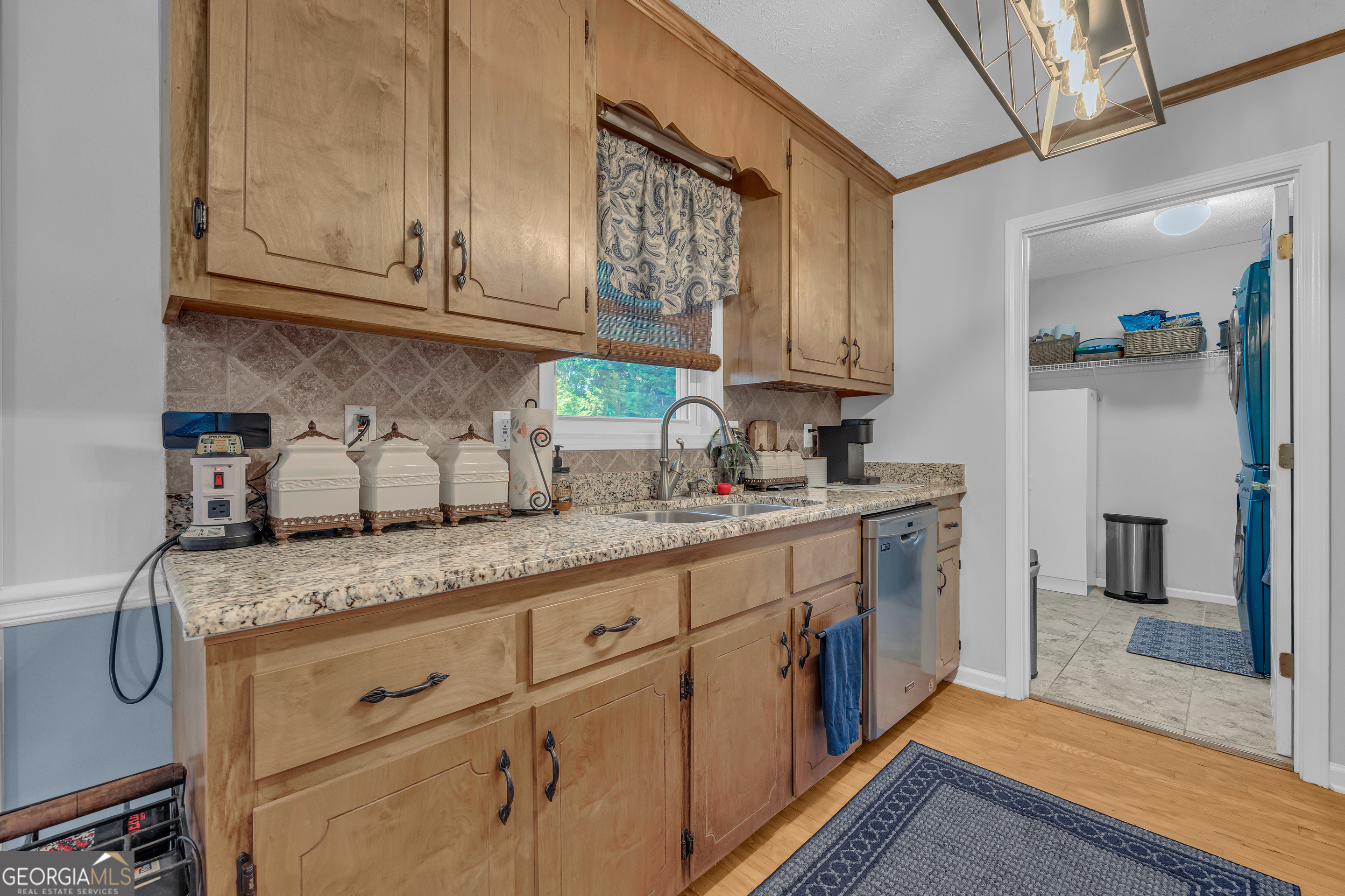 120 Breezy Point Hartwell, GA 30643 - Photo 5 of 74