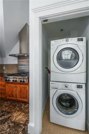 $739,000 | 1000 Chapel View Boulevard, Unit 312, Cranston, RI 02920