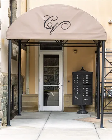 $739,000 | 1000 Chapel View Boulevard, Unit 312, Cranston, RI 02920