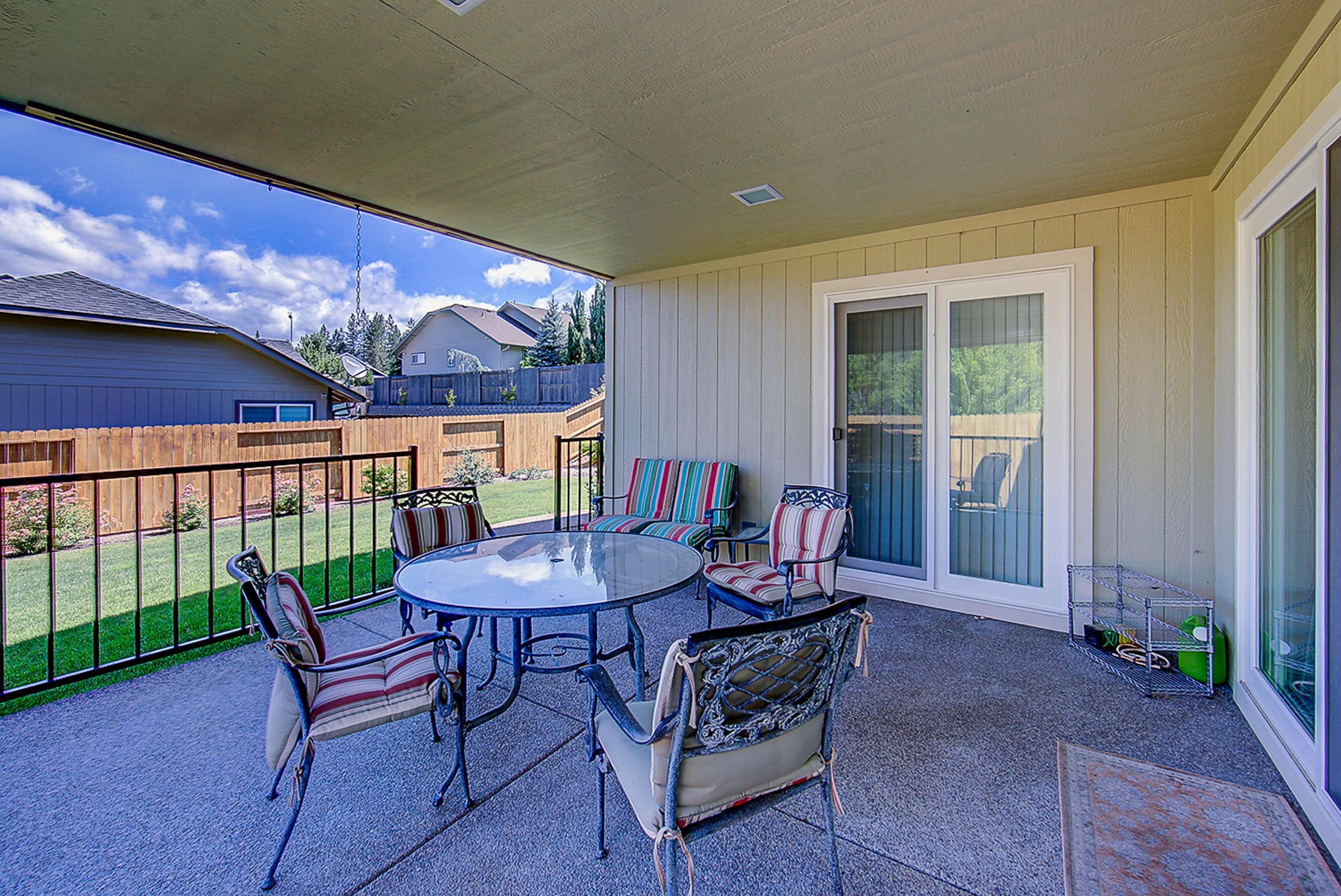 92 Southeast Trollview Road Grants Pass, OR 97527 - Photo 2 of 30 Rear Patio