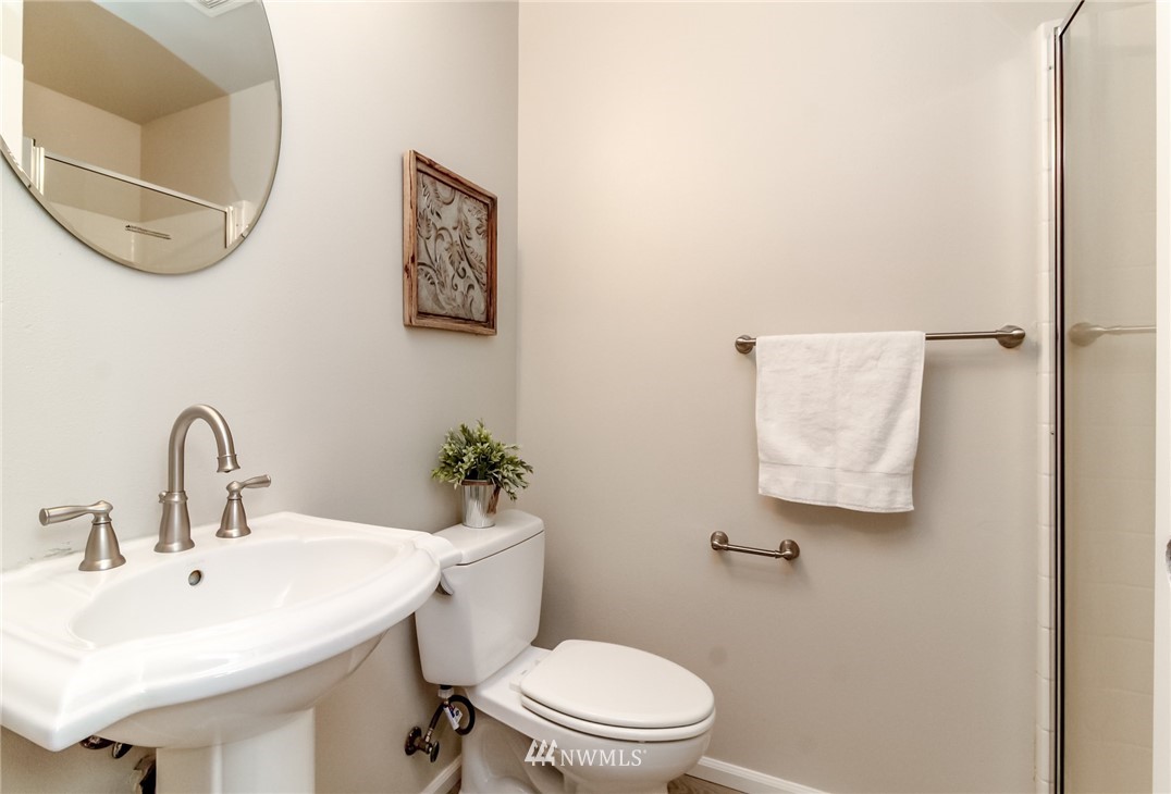 27909 Maple Ridge Way Southeast Maple Valley, WA 98038 - Photo 22 of 37