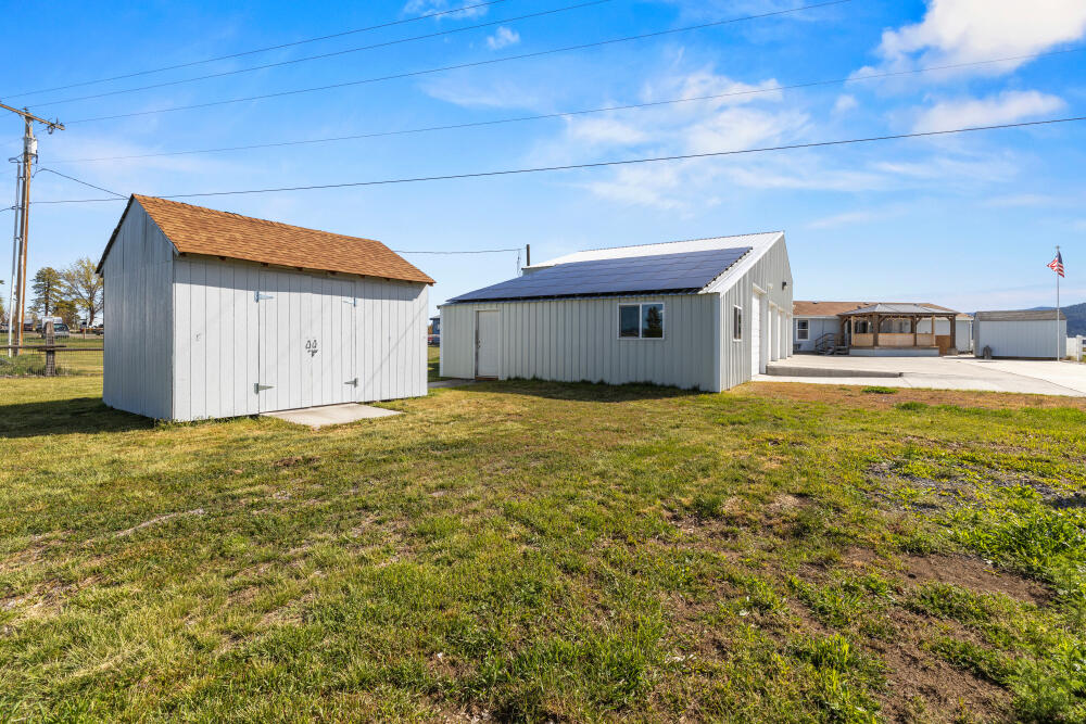 32315 Modoc Point Road Chiloquin, OR 97624 - Photo 54 of 71 32315ModocPointRd-10