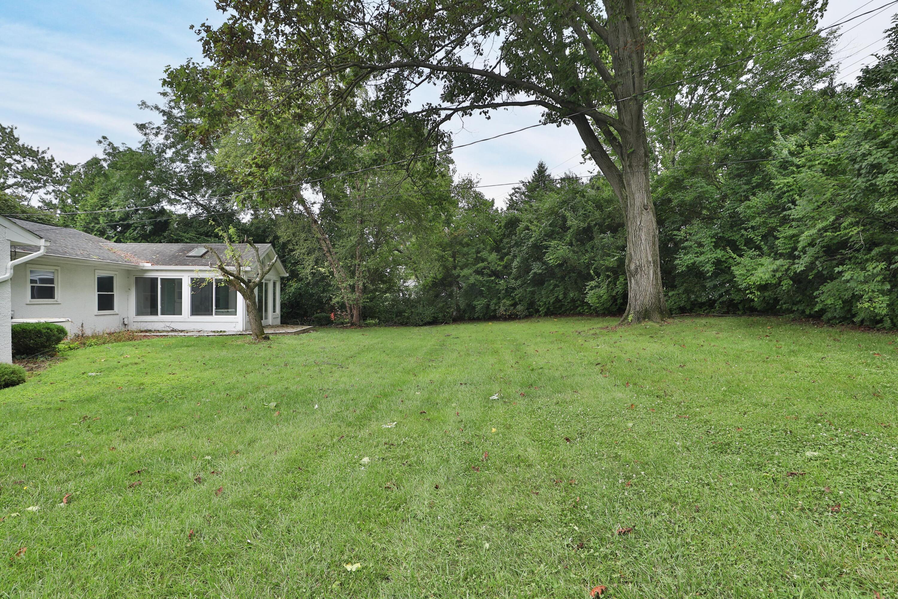 4249 Rowanne Road Columbus, OH 43214 - Photo 38 of 40 Rear Lot 2