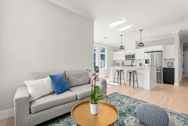 $1,159,000 | 109 Prospect Street, Unit 205, Somerville, MA 02143