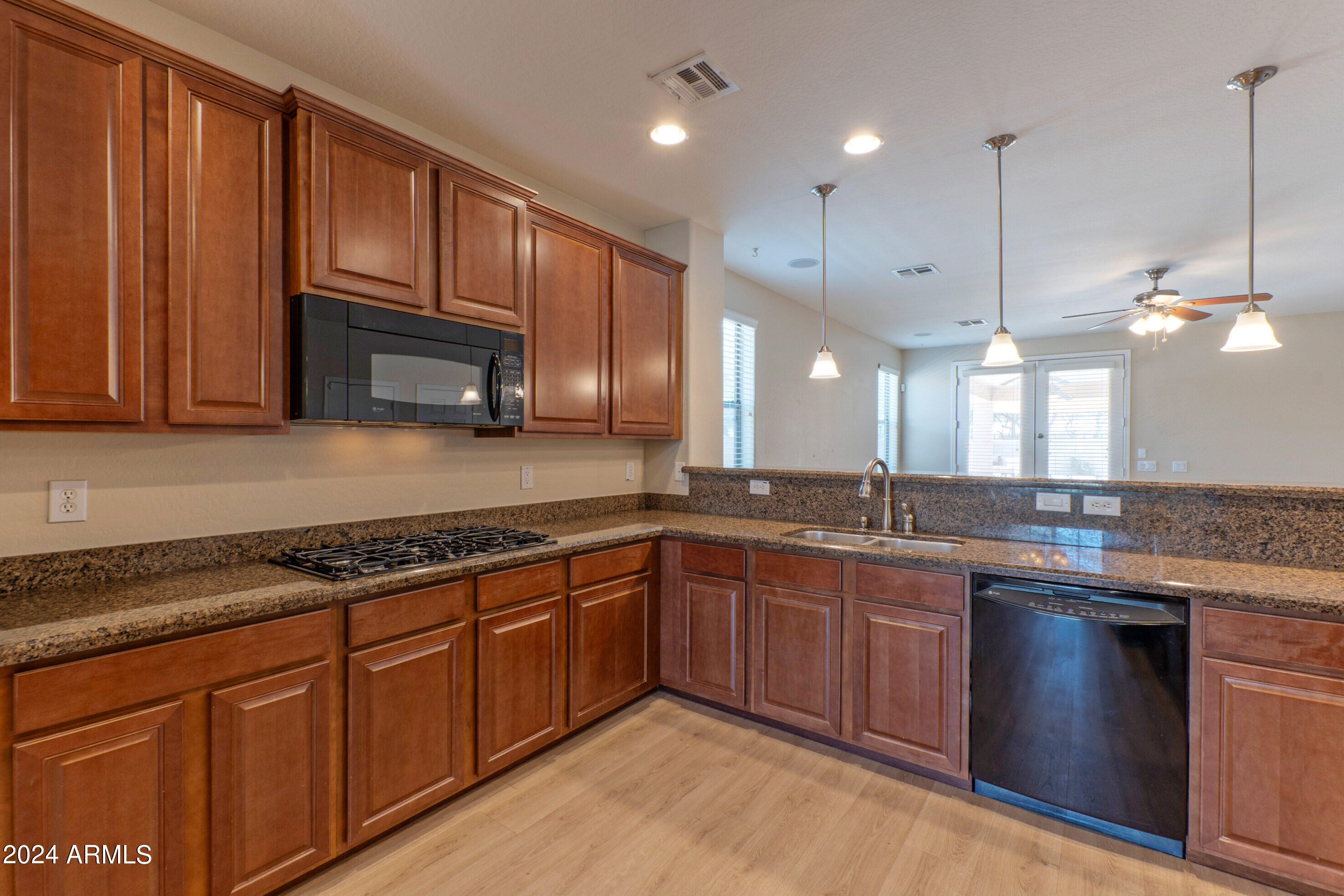 4525 East Blue Sage Road Gilbert, AZ 85297 - Photo 11 of 45 4525 East Blue Sage Road-print-008-006-k