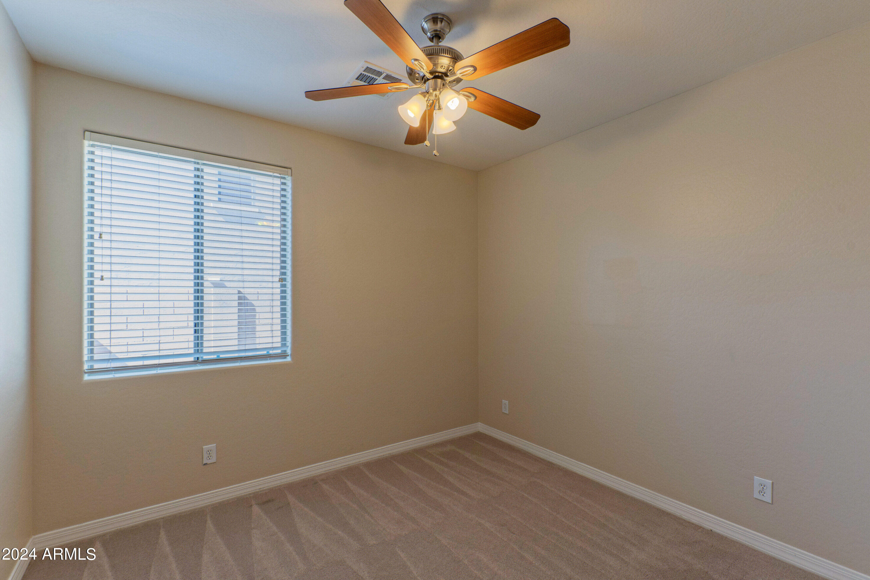 4525 East Blue Sage Road Gilbert, AZ 85297 - Photo 19 of 45 4525 East Blue Sage Road-print-016-004-g