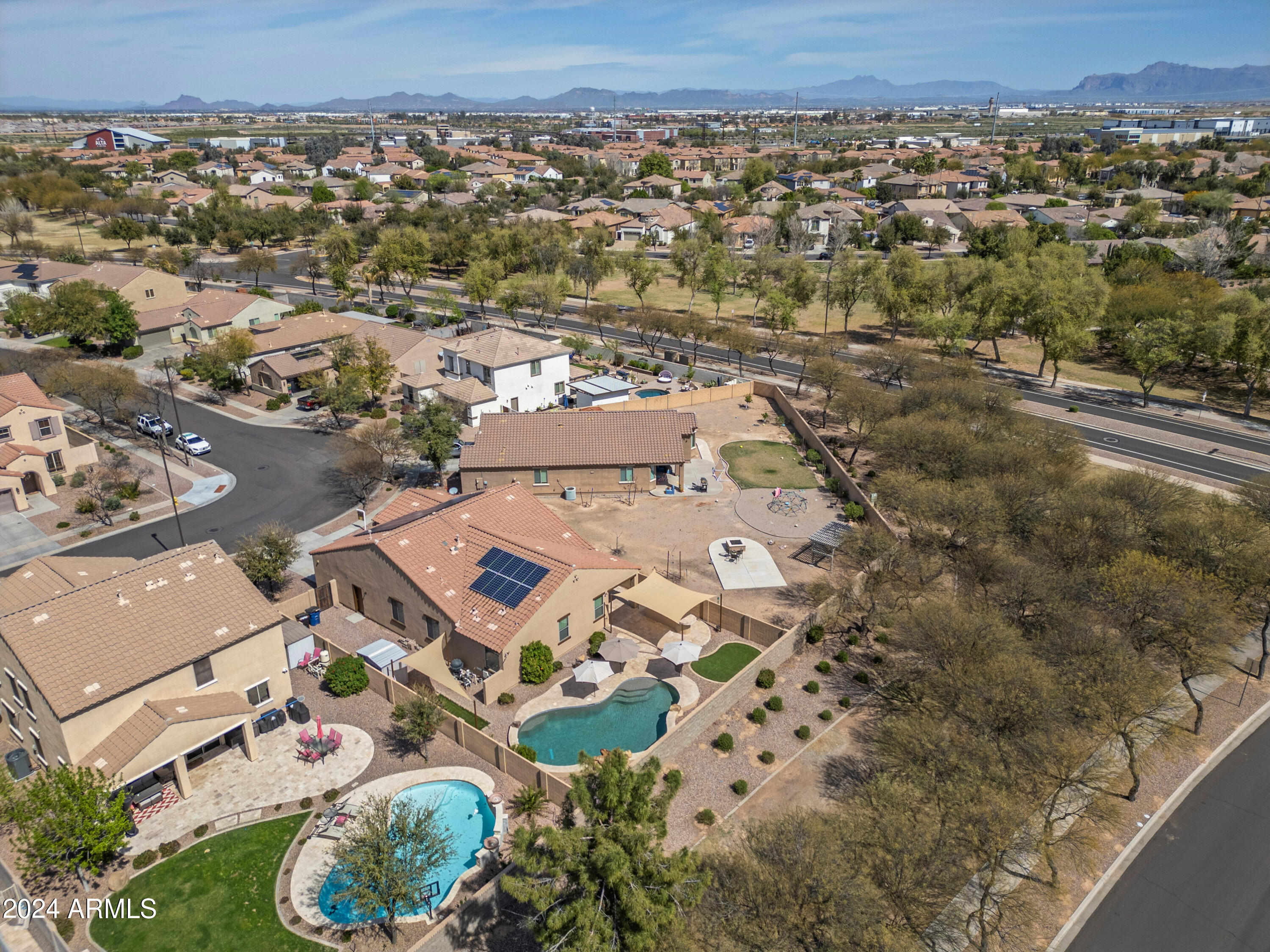 4525 East Blue Sage Road Gilbert, AZ 85297 - Photo 30 of 45 4525 East Blue Sage Road-print-030-021-a