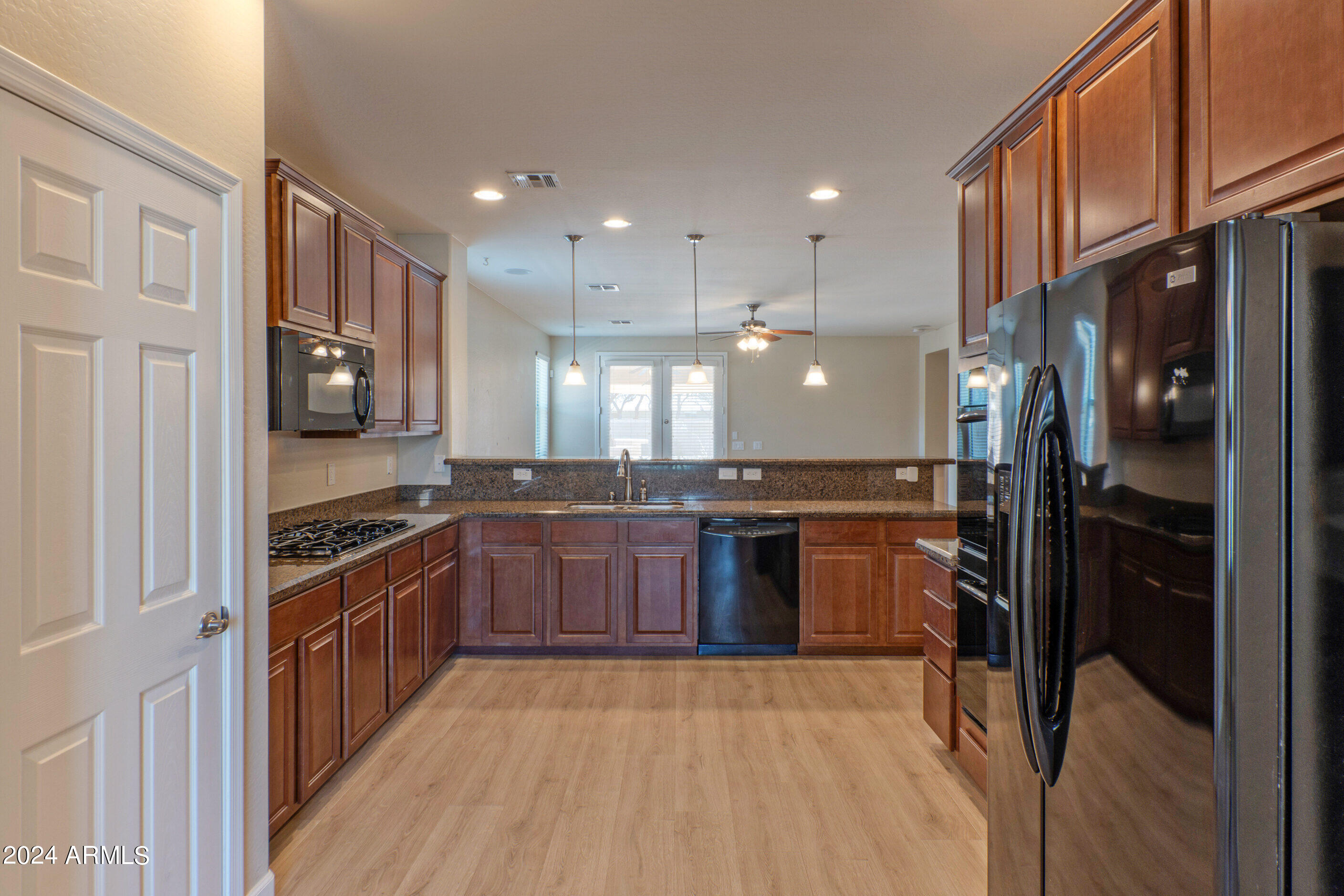 4525 East Blue Sage Road Gilbert, AZ 85297 - Photo 9 of 45 4525 East Blue Sage Road-print-006-001-k