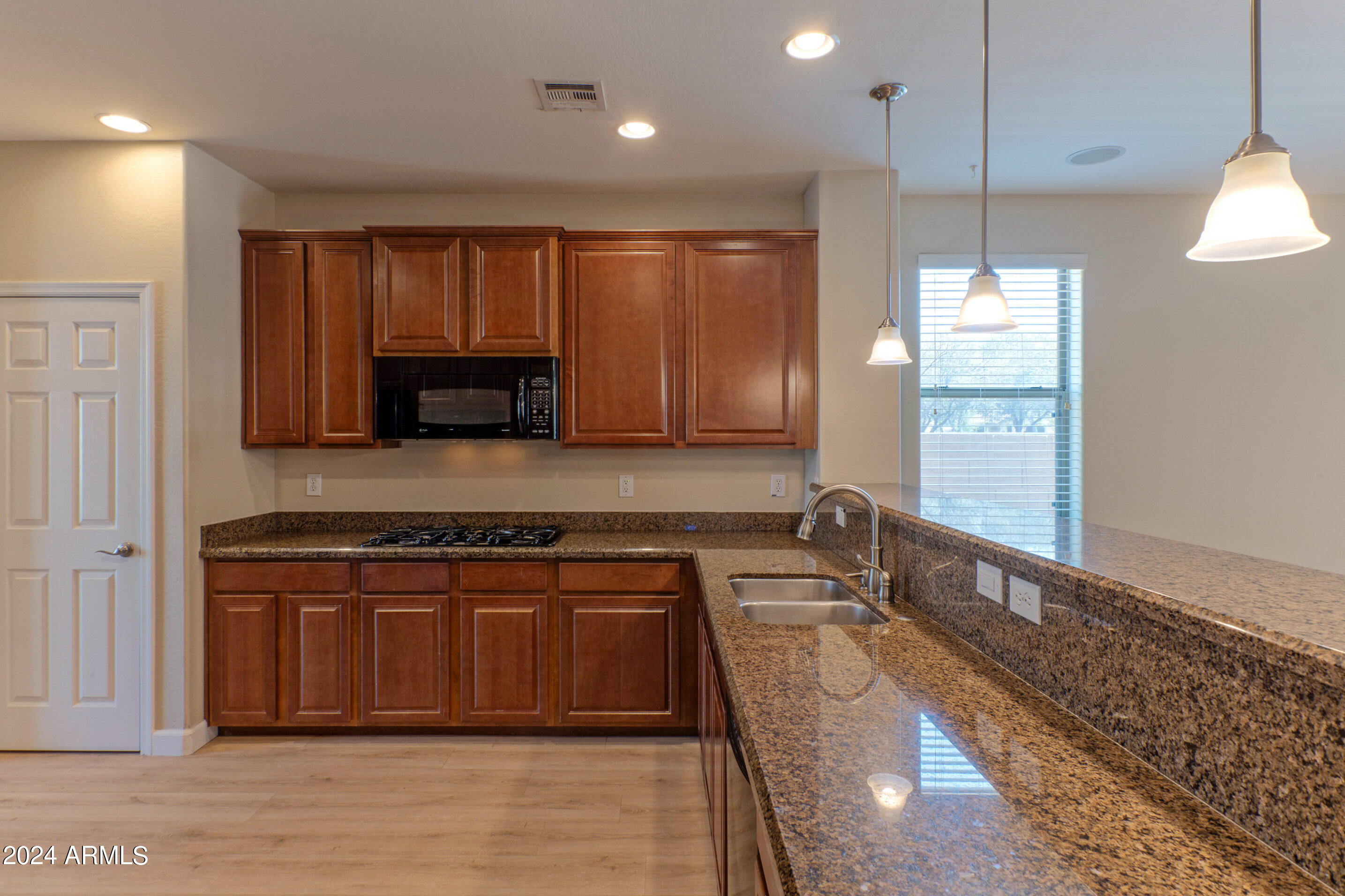 4525 East Blue Sage Road Gilbert, AZ 85297 - Photo 10 of 45 4525 East Blue Sage Road-print-007-002-k