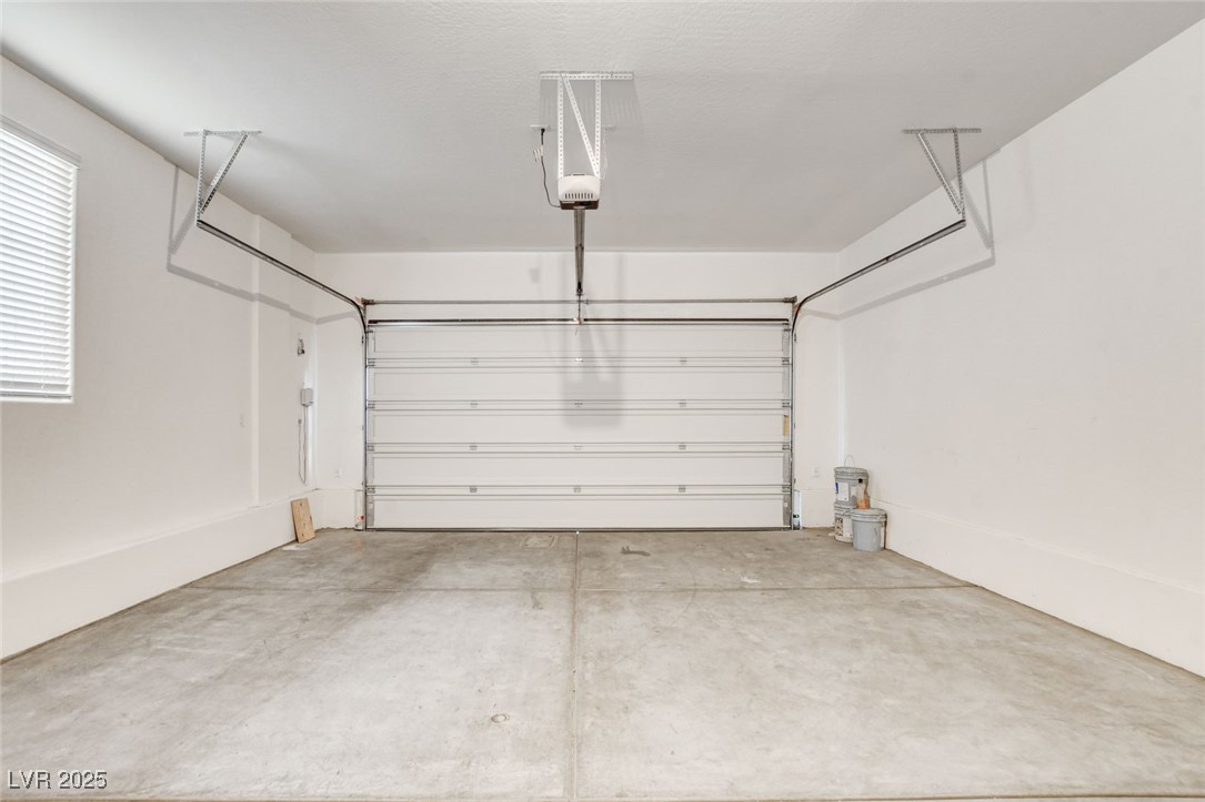 11680 Hamilton Lake Avenue Las Vegas, NV 89138 - Photo 40 of 49