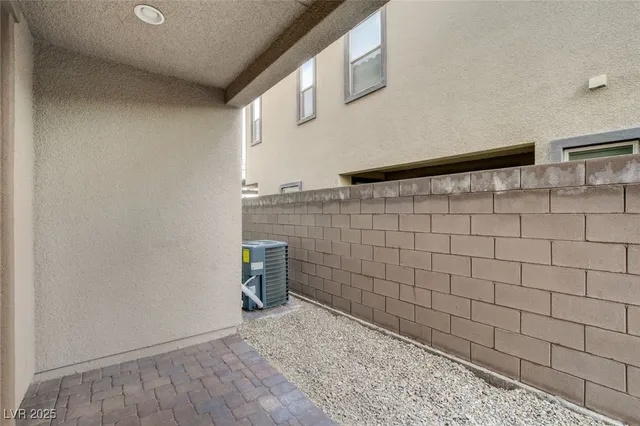 $2,295 | 11680 Hamilton Lake Avenue, Las Vegas, NV 89138