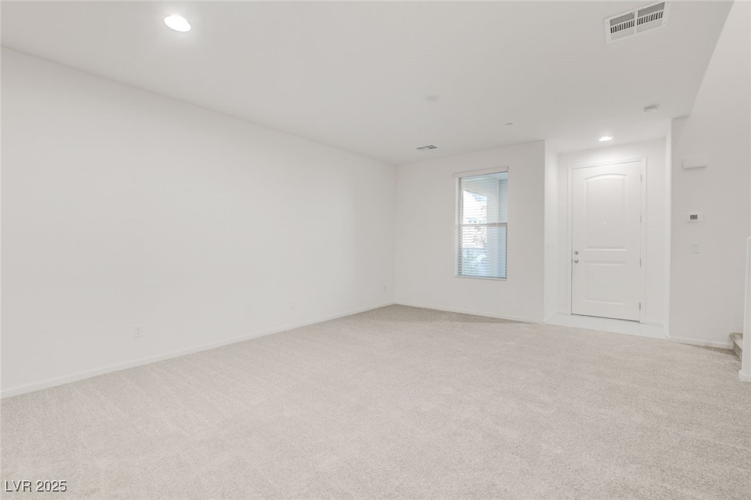 11680 Hamilton Lake Avenue Las Vegas, NV 89138 - Photo 9 of 49