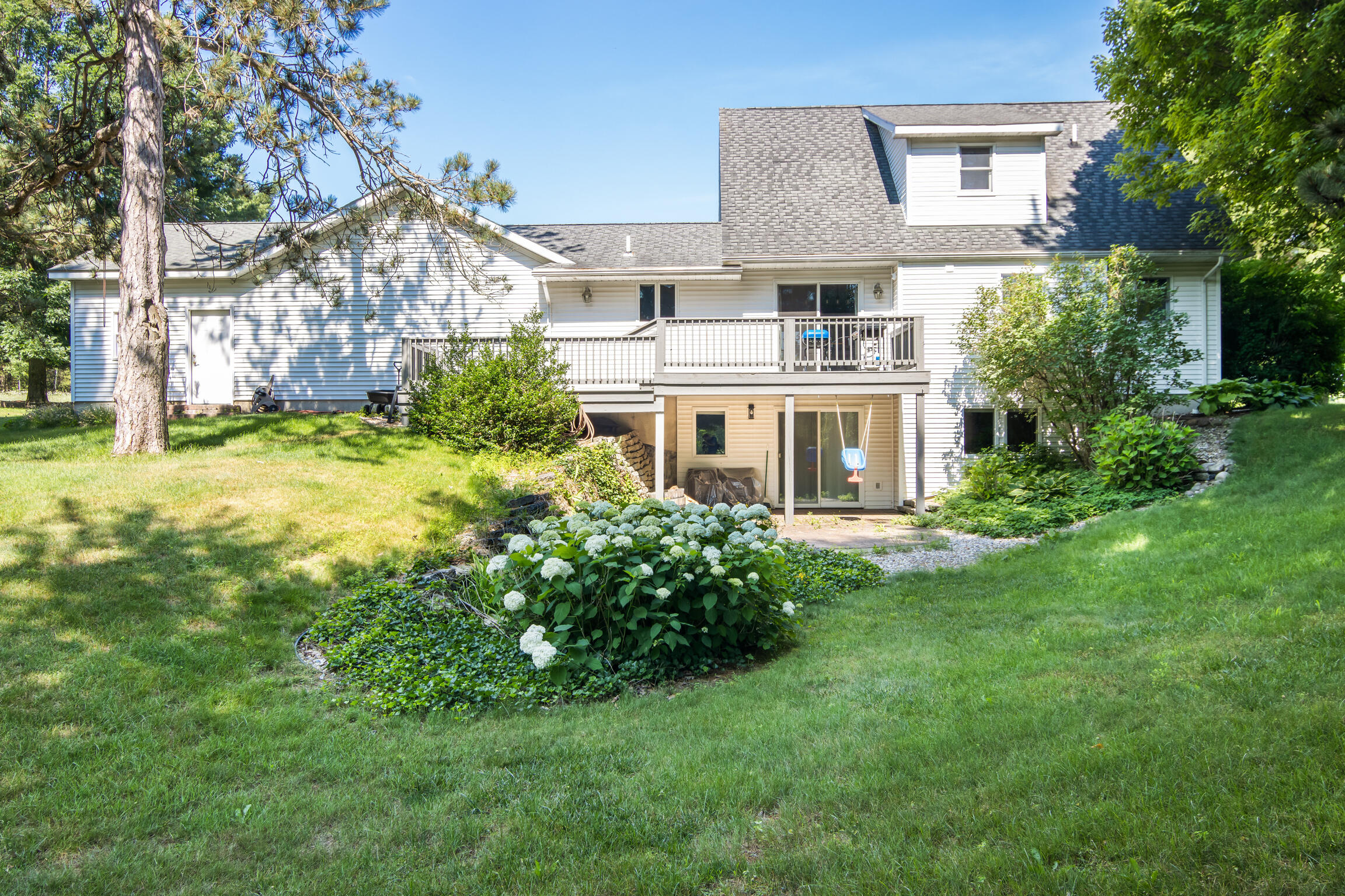 9075 Windsong Lane Cadillac, MI 49601 - Photo 25 of 30 27-Scene-24