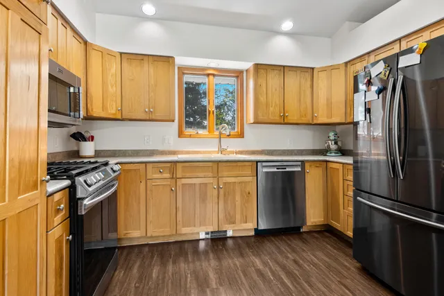 $384,900 | 9075 Windsong Lane, Cadillac, MI 49601