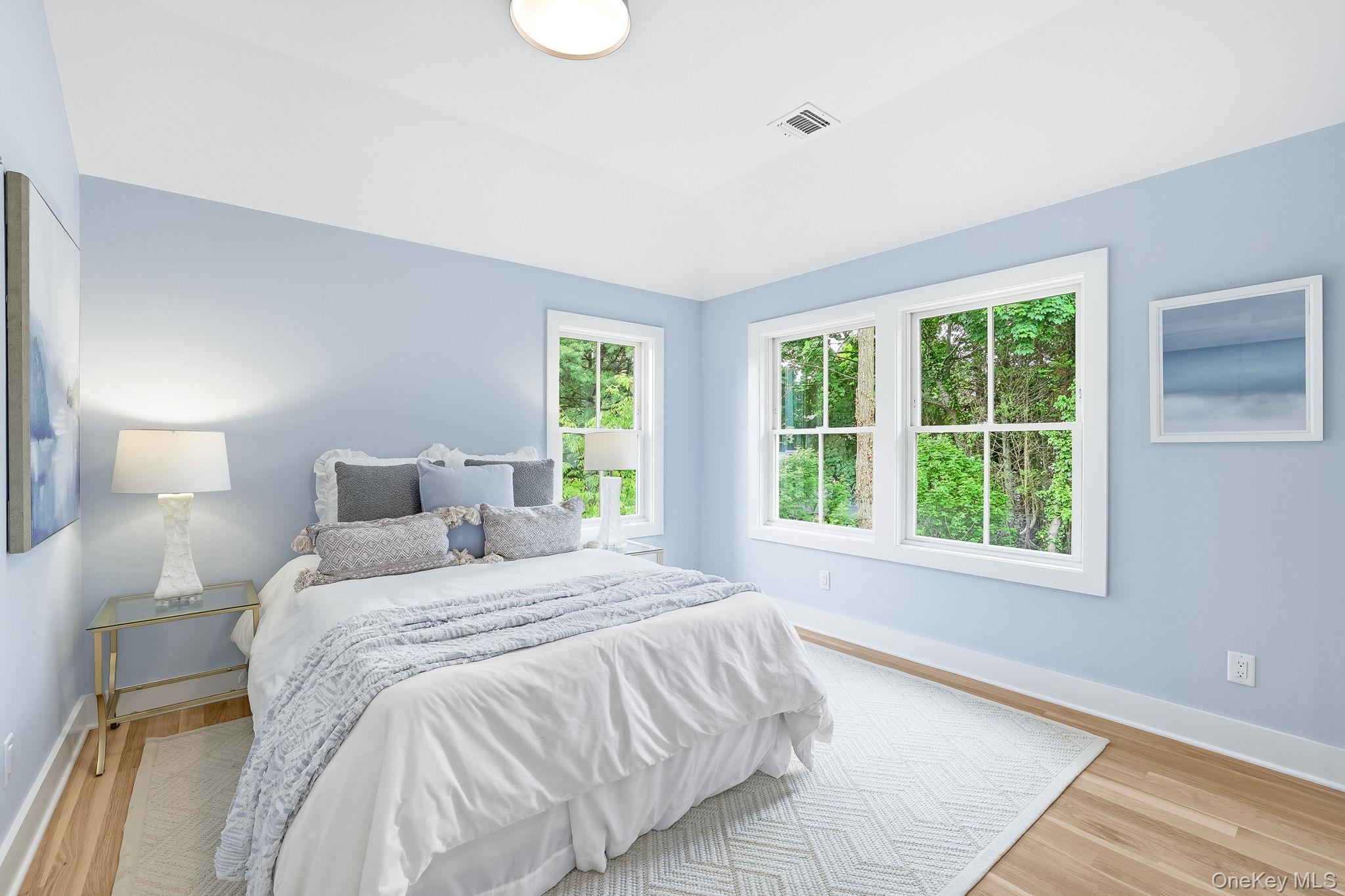 227 Central Avenue Rye, NY 10580 - Photo 22 of 42 Bedroom 3 with Ensuite Bathroom