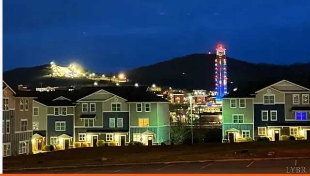 $259,900 | 1600 Wards Ferry Road, Unit 806, Lynchburg, VA 24502