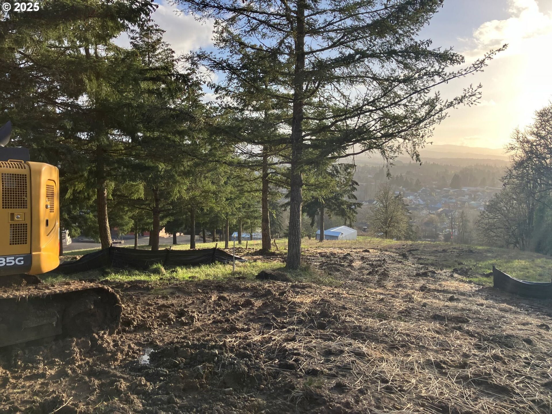 Center, Unit 2 Sheridan, OR 97378 - Photo 14 of 30 a view of a yard with lots of green space