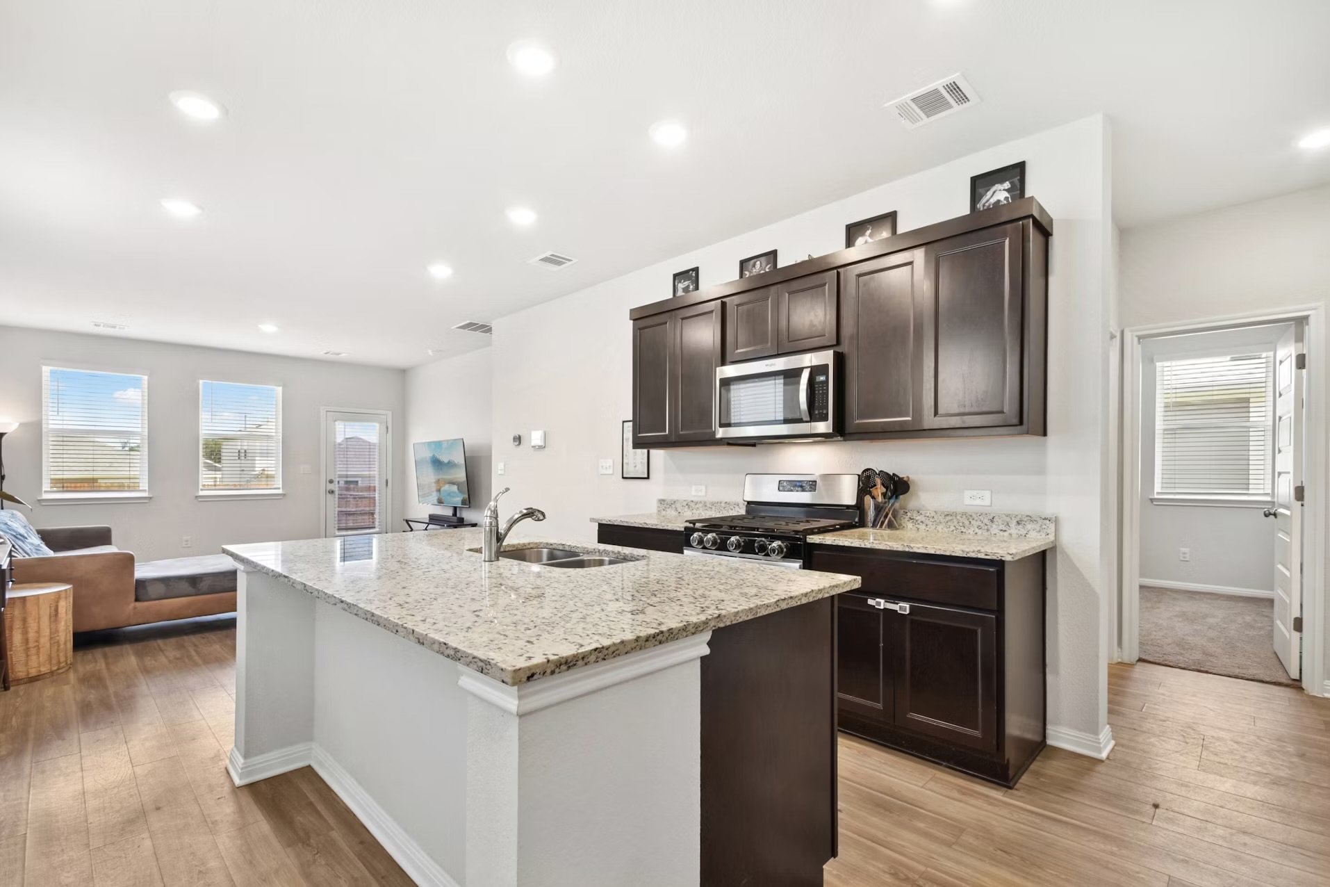 255 Spirit Street Elgin, TX 78621 - Photo 11 of 24 Gallery Image 11