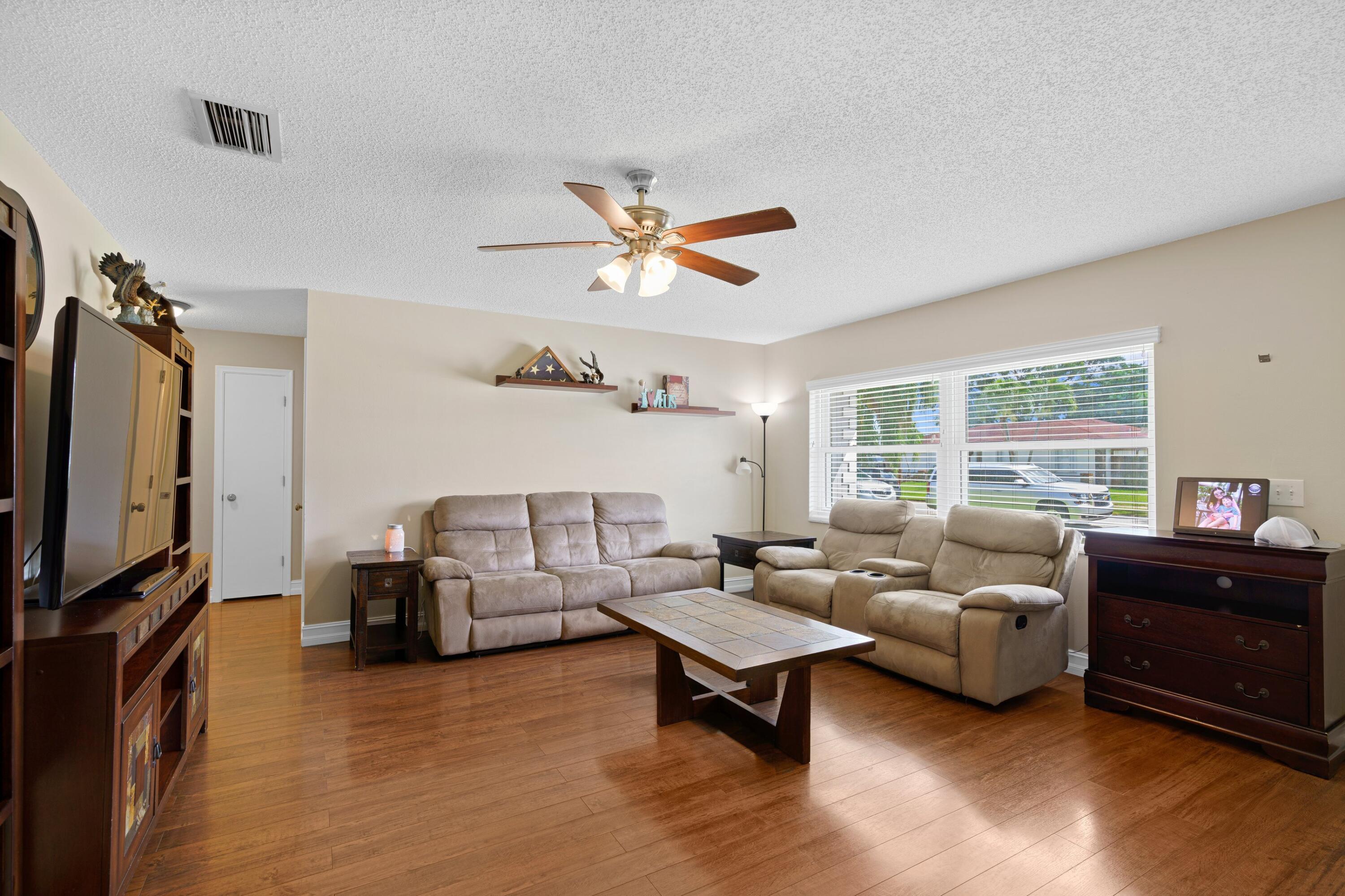 4681 Armadillo Street Boca Raton, FL 33428 - Photo 5 of 18 DSC08736.jpg-SMALL