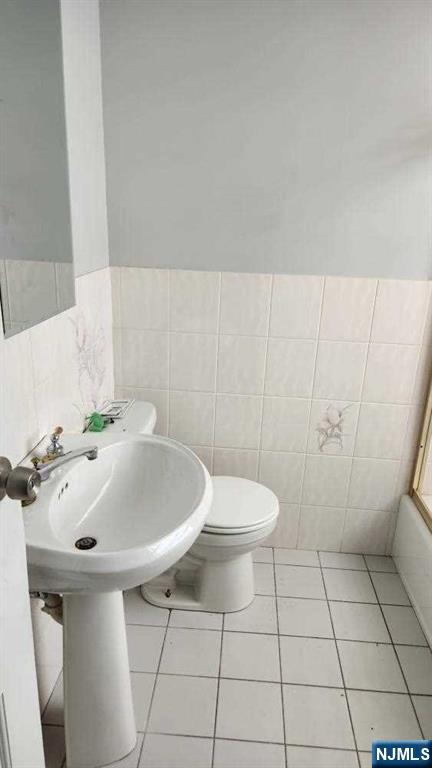 99 Carlton Avenue East Rutherford, NJ 07073 - Photo 9 of 13