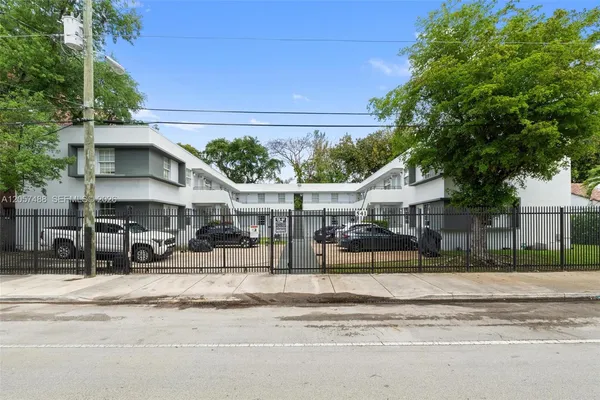 $1,975 | 541 Northeast 62nd Street, Unit 13, Miami, FL 33138