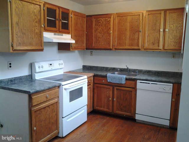 108 Wilgate Road Owings Mills, MD 21117 - Photo 2 of 11 Kitchen