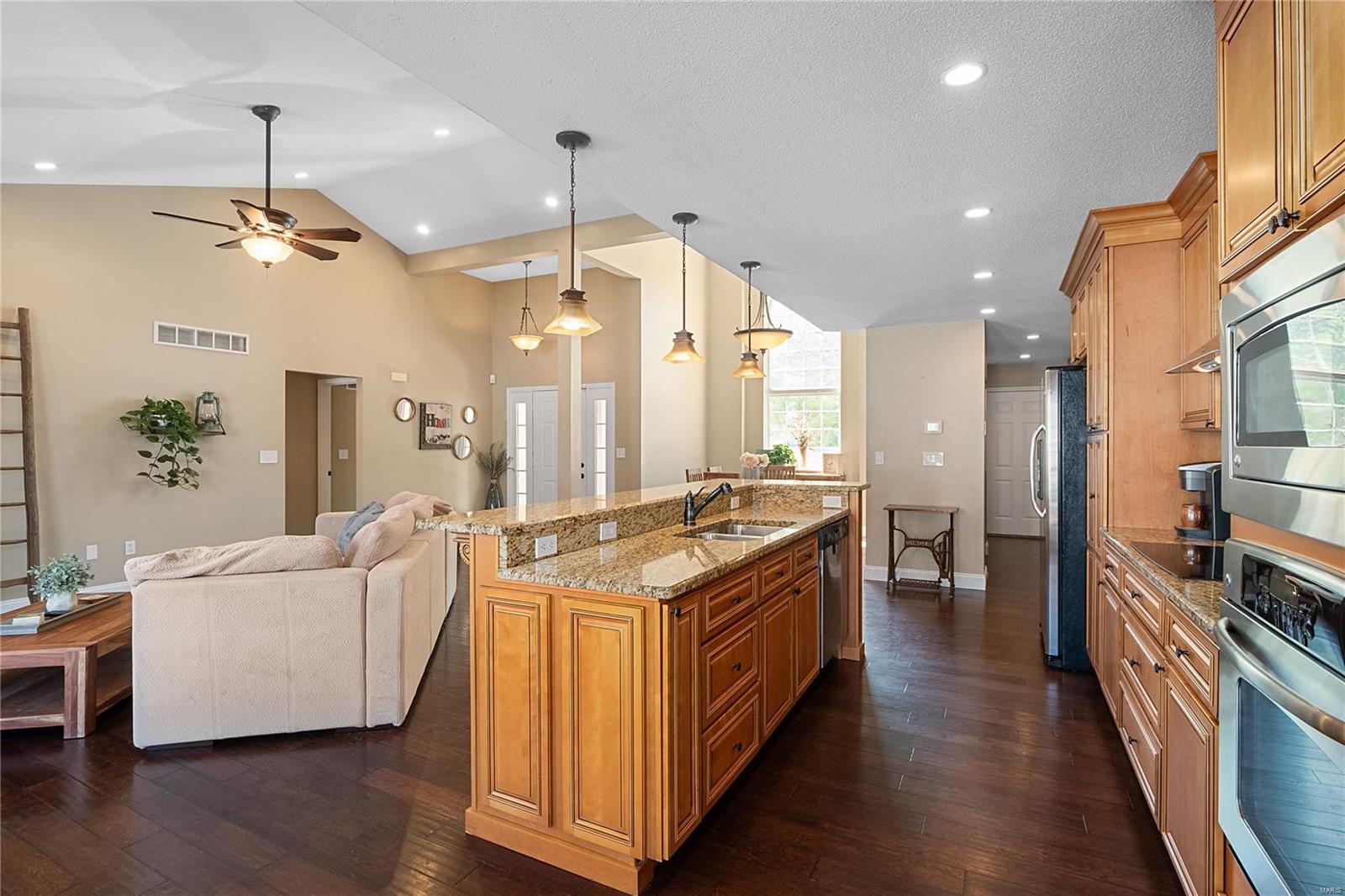 3233 Hunters Way Belleville, IL 62221 - Photo 15 of 40 Gallery Image 15