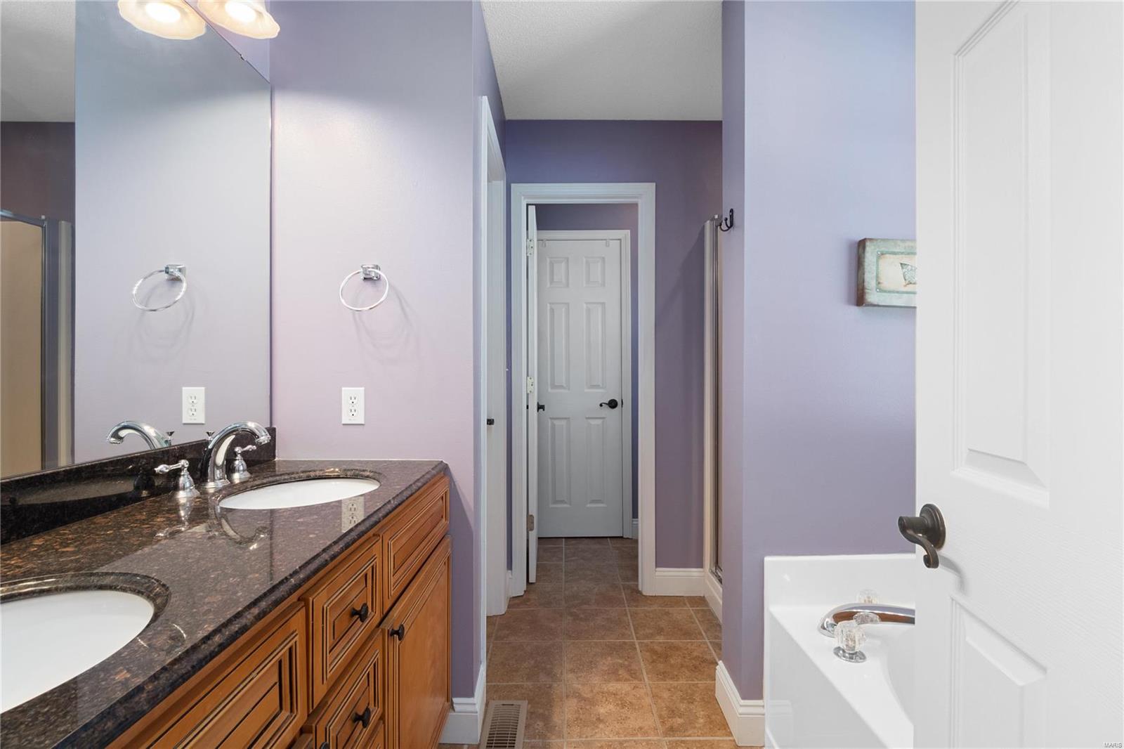 3233 Hunters Way Belleville, IL 62221 - Photo 18 of 40 Gallery Image 18