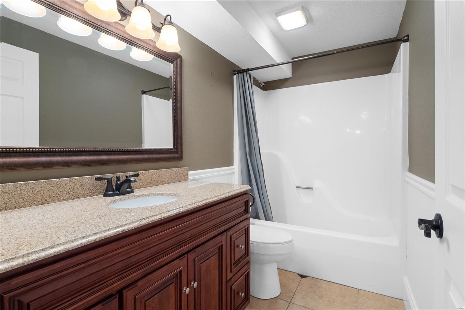 3233 Hunters Way Belleville, IL 62221 - Photo 27 of 40 Gallery Image 27