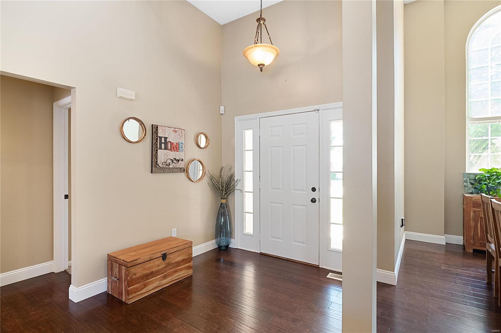 3233 Hunters Way Belleville, IL 62221 - Photo 4 of 40 Gallery Image 4
