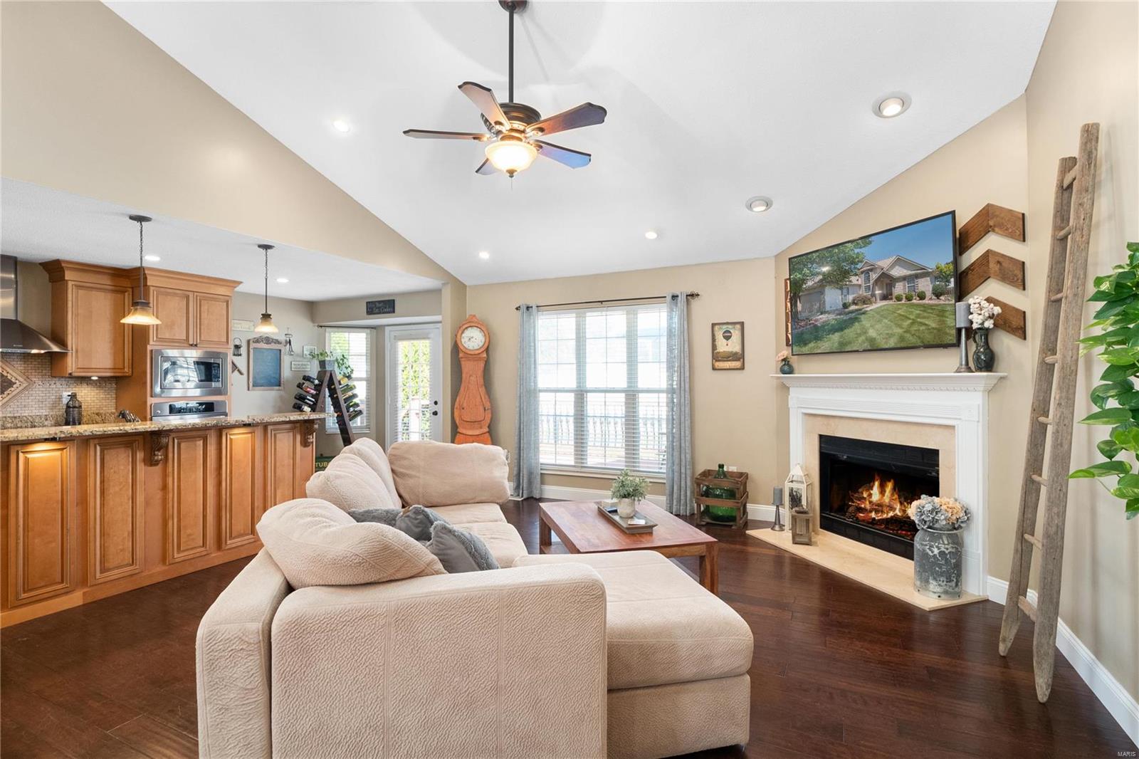3233 Hunters Way Belleville, IL 62221 - Photo 8 of 40 Gallery Image 8