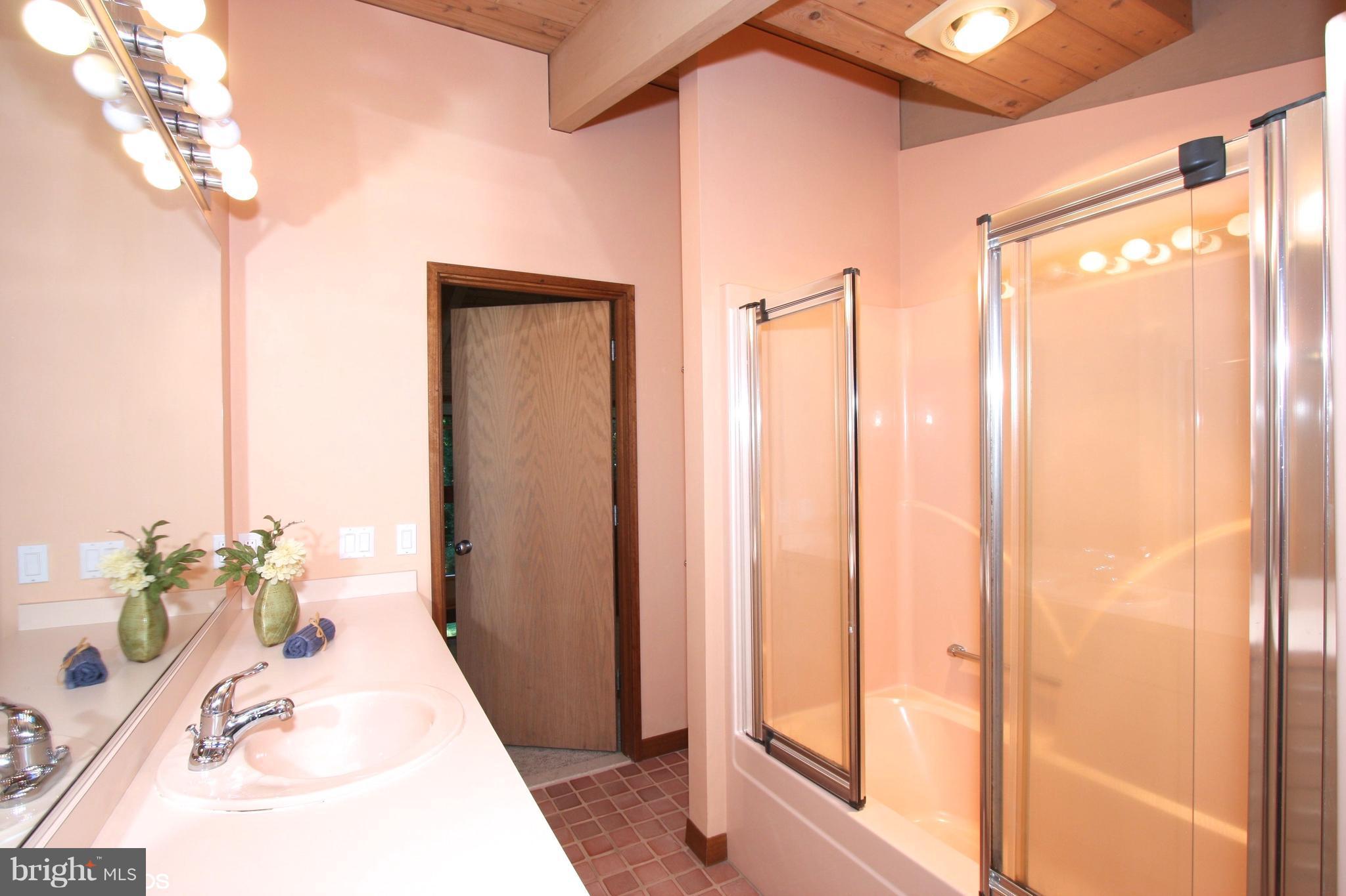 1732 Woodlore Road Annapolis, MD 21401 - Photo 14 of 22 Bathroom 2nd floor