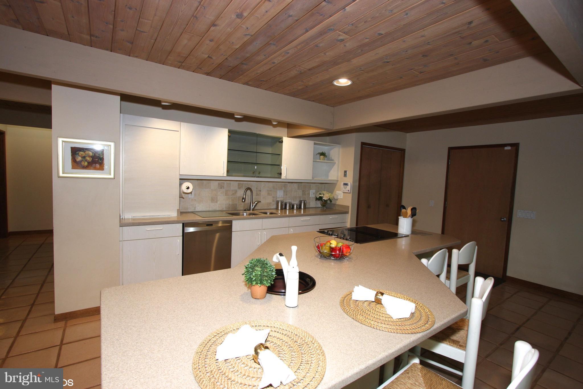 1732 Woodlore Road Annapolis, MD 21401 - Photo 3 of 22 Kitchen