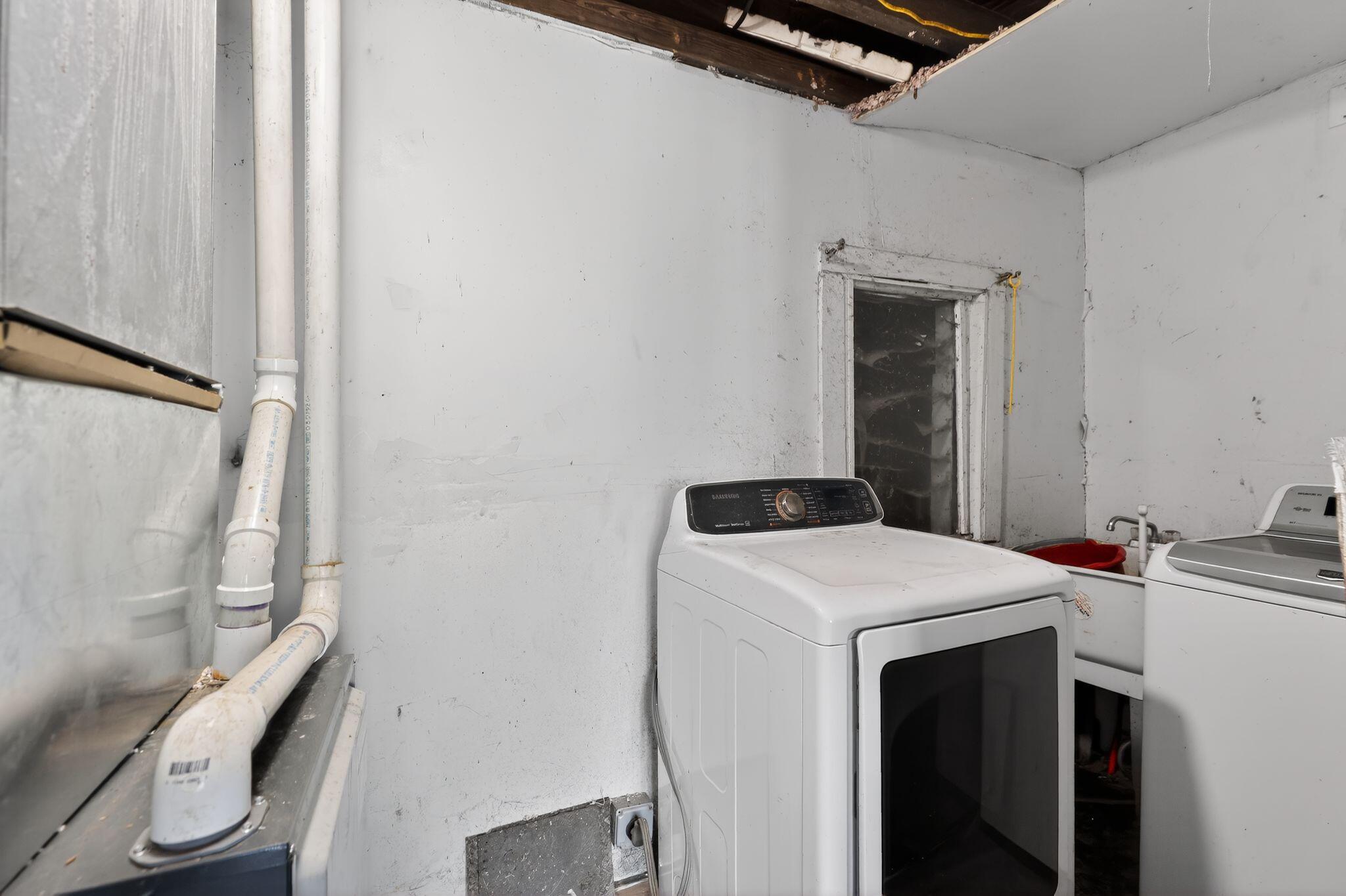 6718 Colf Road Carleton, MI 48117 - Photo 9 of 9 Utility room