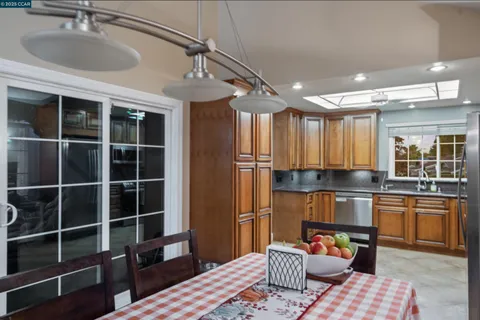 $849,000 | 4962 Shadowfalls Drive, Martinez, CA 94553