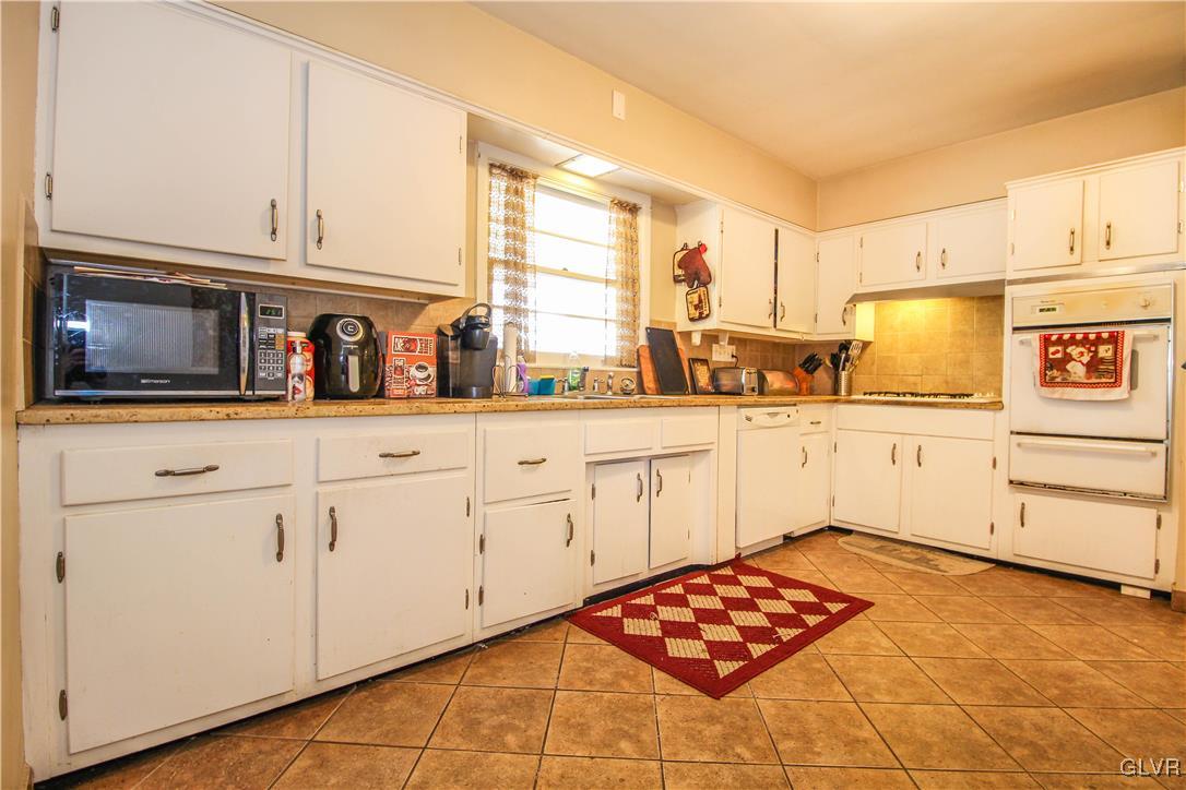 285 East Macada Road Bethlehem, PA 18017 - Photo 8 of 26 Gallery Image 8